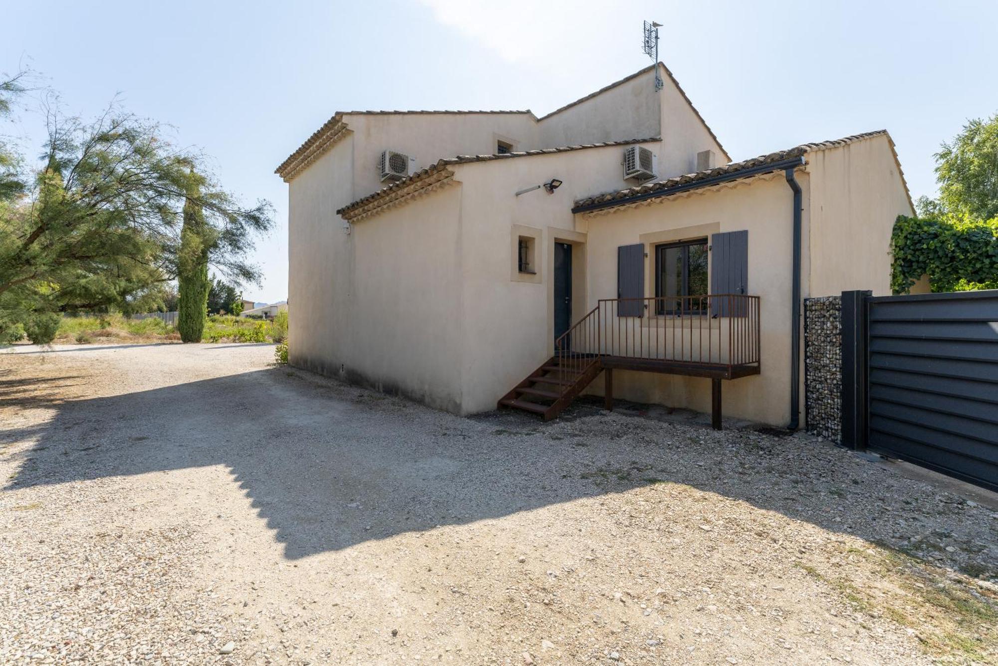 L'Ensemble Du Gite De Tante Berthe Camaret-sur-Aigues Экстерьер фото